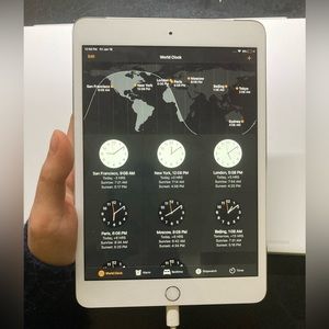 iPad mini 3, 64GB, read e-book, with case